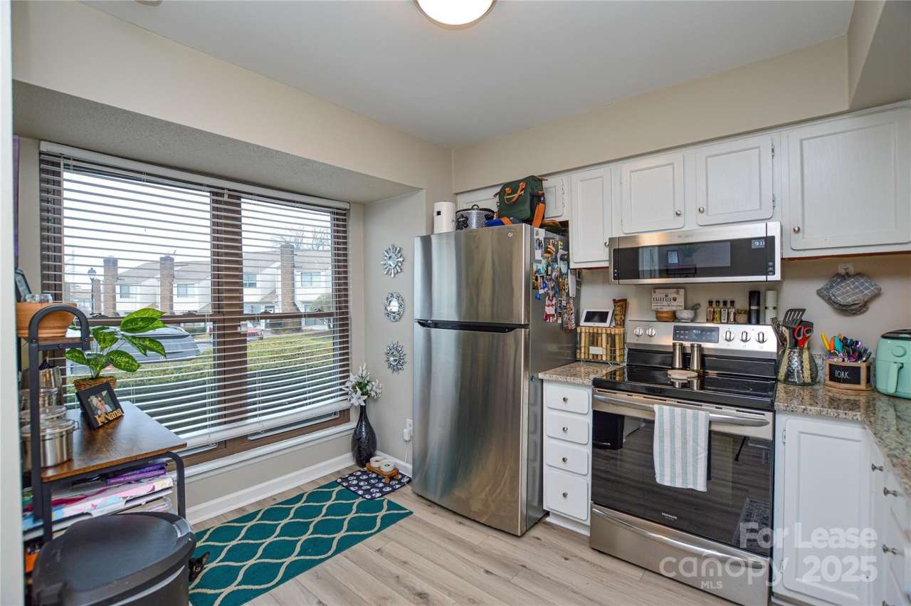 10904 Carmel Crossing Road