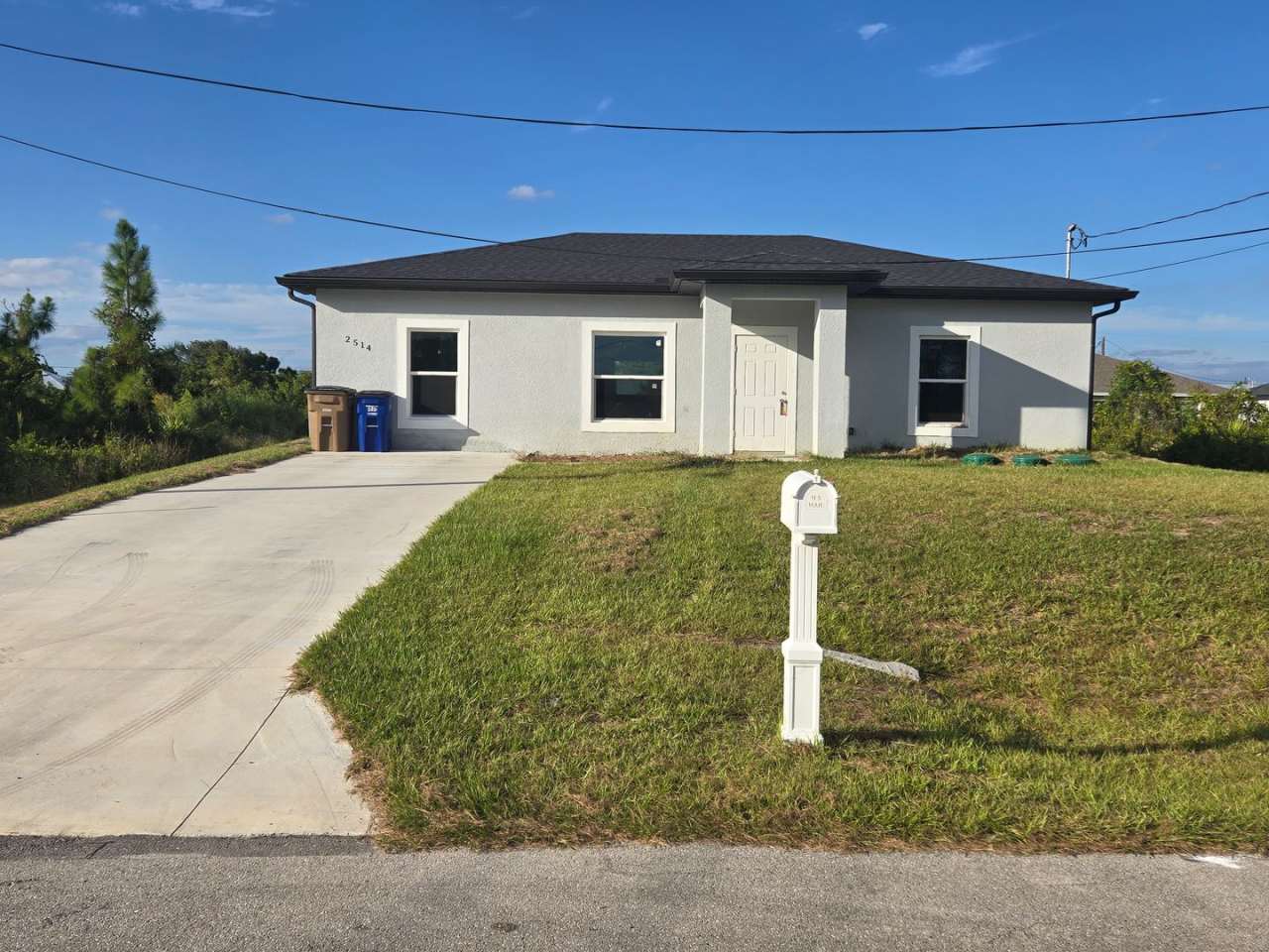 Great location, close to ST RD 82-Three bedroom/2 bathroom