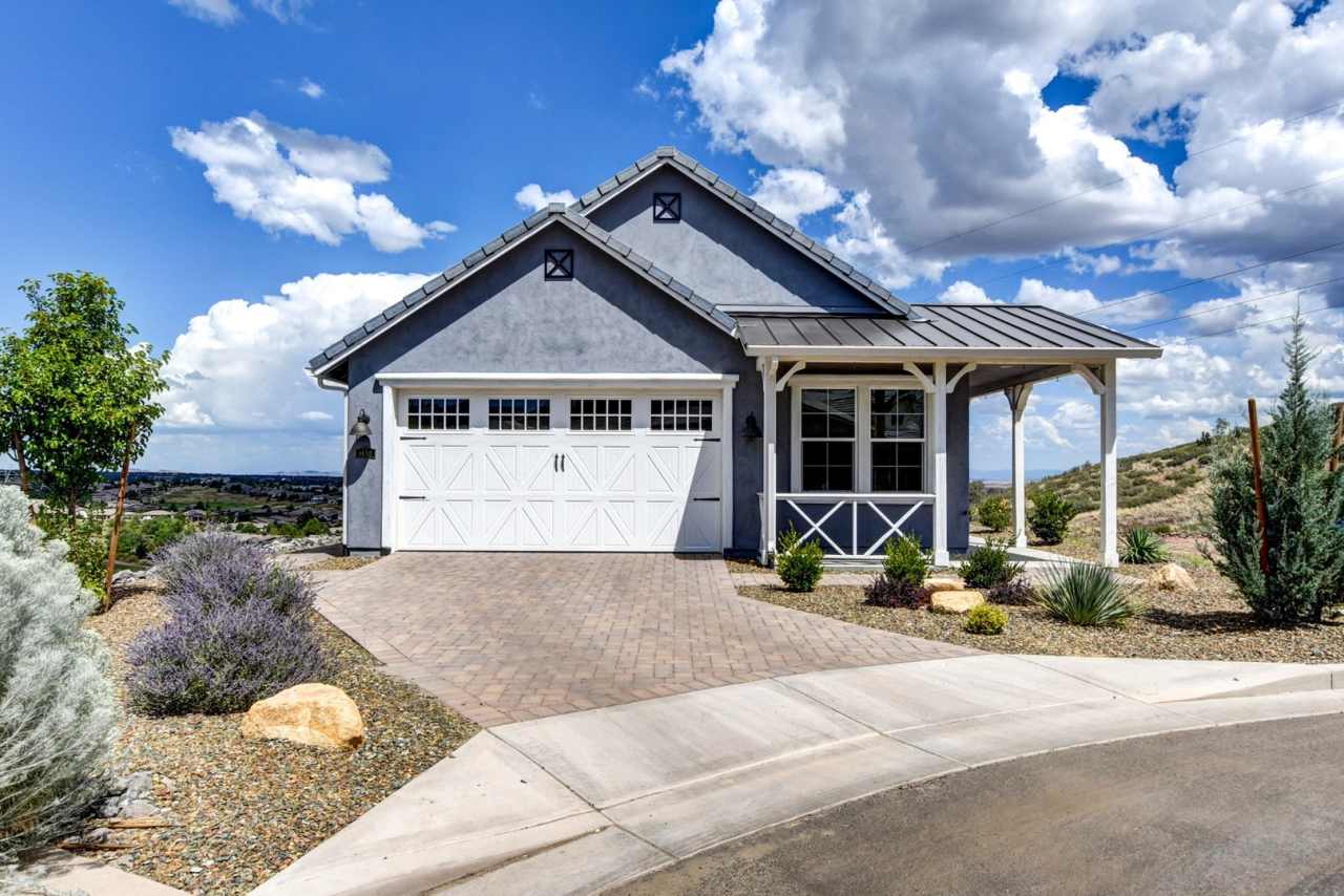New reduced price! 3 bedroom, 2 bath home in Prescott Lakes Astoria gated community