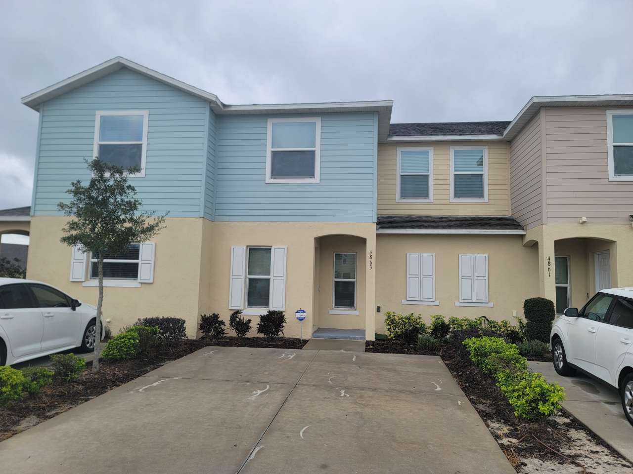 4863 Coral Castle Dr