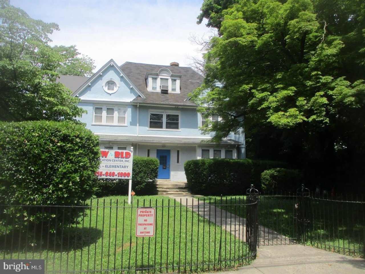 629-31 E CHURCH Lane