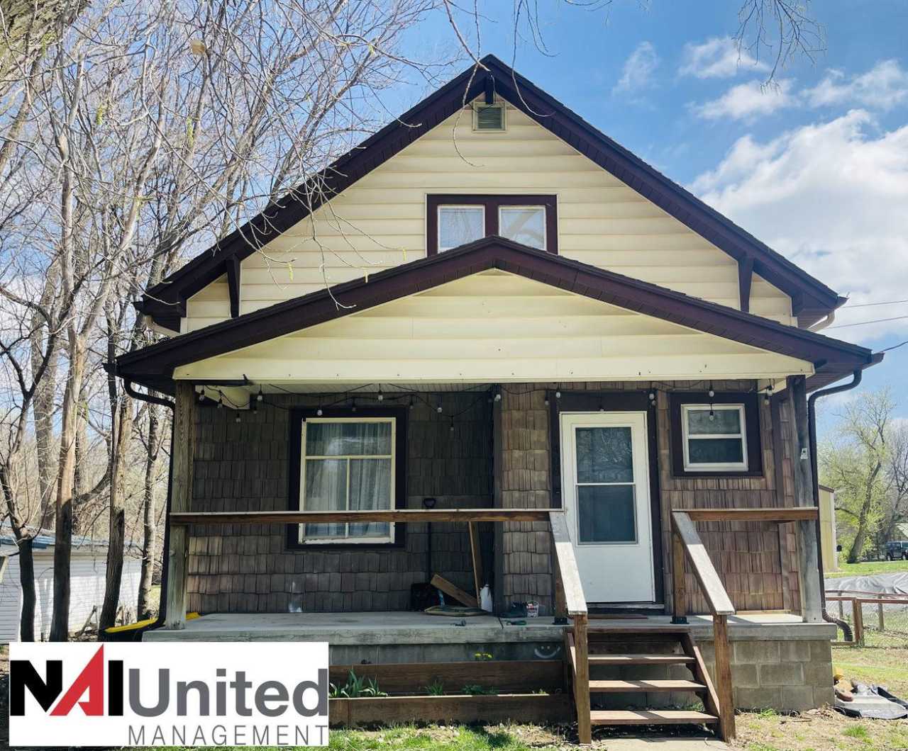 5 bedroom, 2.5 bath home located on the Westside or Sioux City