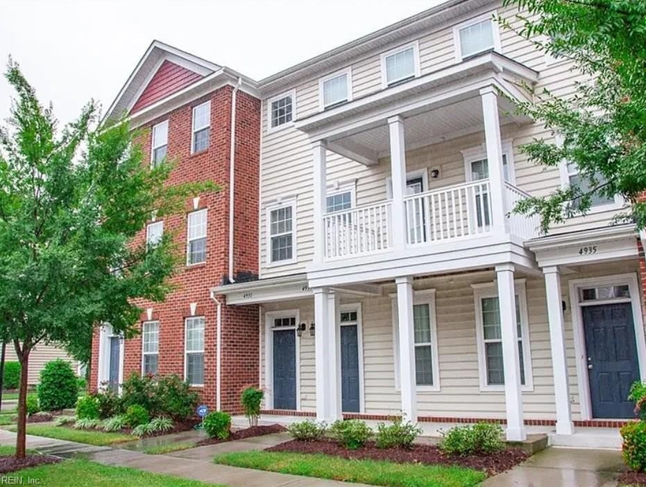 4931 Travertine Avenue