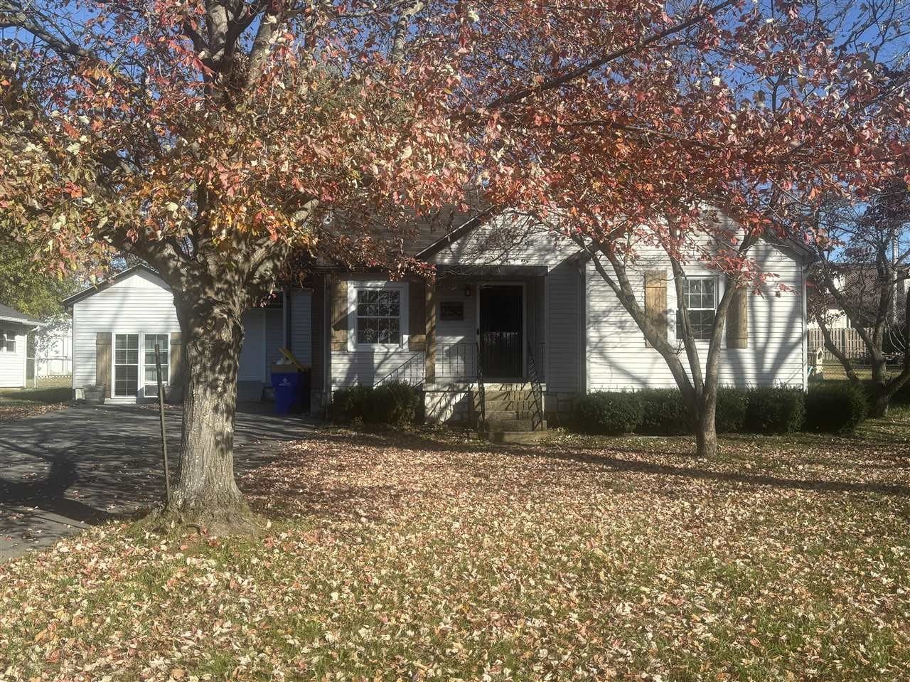 736 Greenlawn Avenue