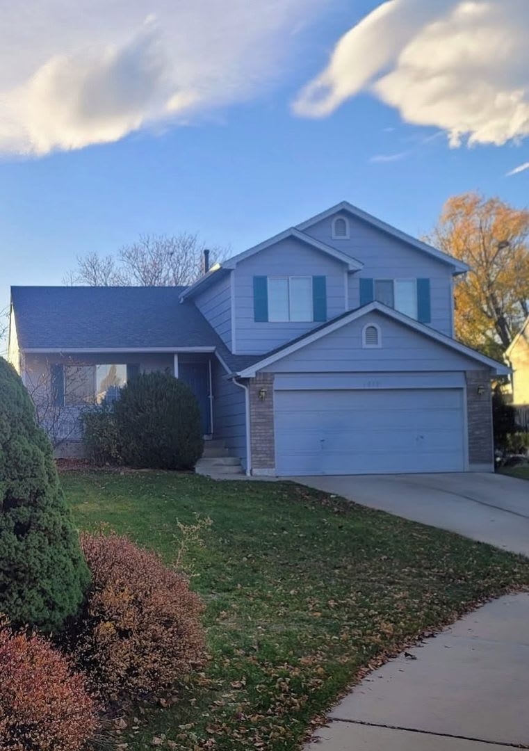 Spacious 3-Bed, 3-Bath Home with Finished Basement and Huge Backyard on Quiet Cul-de-Sac