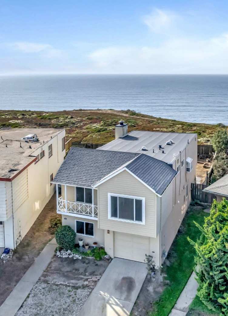 FANTASTIC CALIFORNIA COASTAL DREAM! 5 Bed/3 Bath Home - DALY CITY