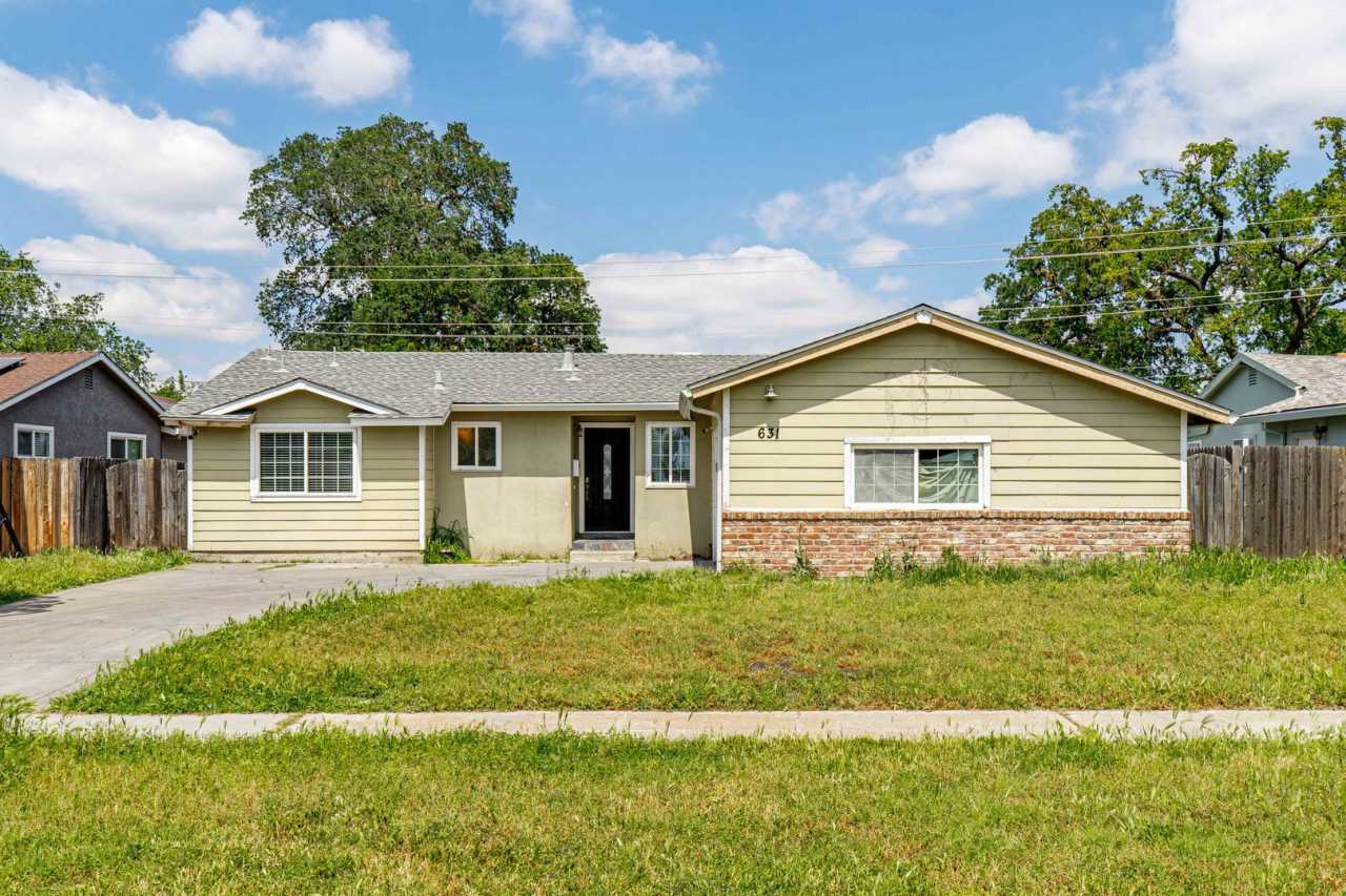 3 bed 2 bath home for RENT in Stockton