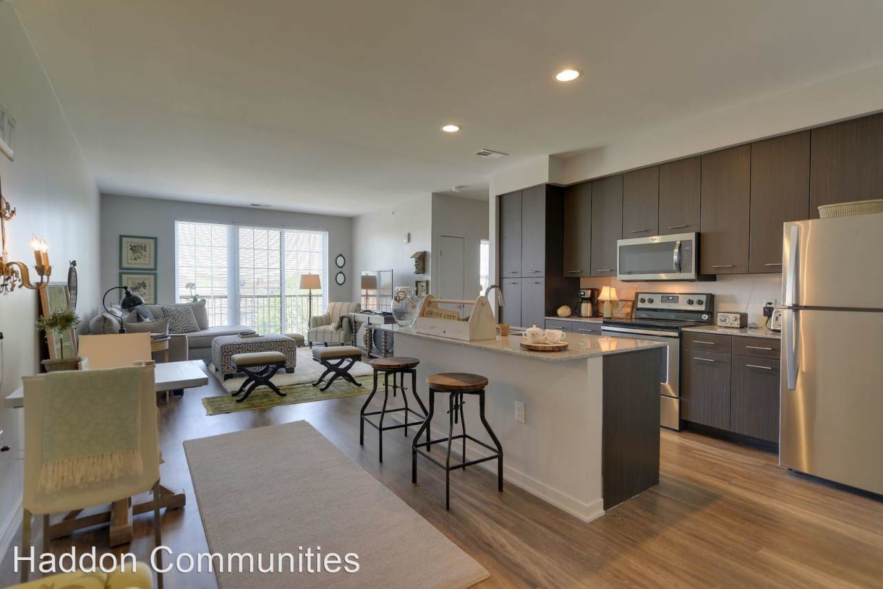 Broadway Station Apartments