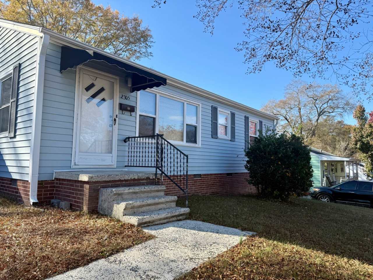 Three bedroom, 1.5 bath house in Burlington