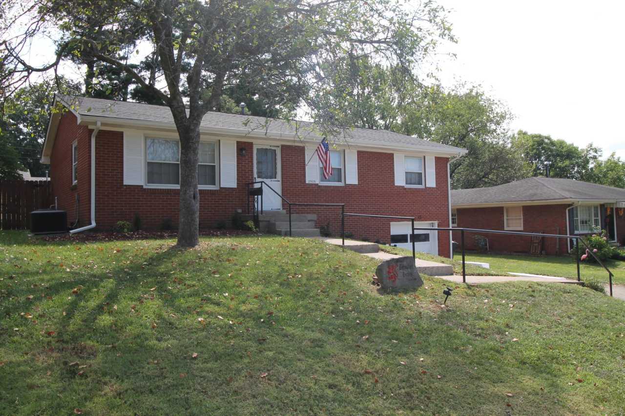 2906 Brigadoon Parkway