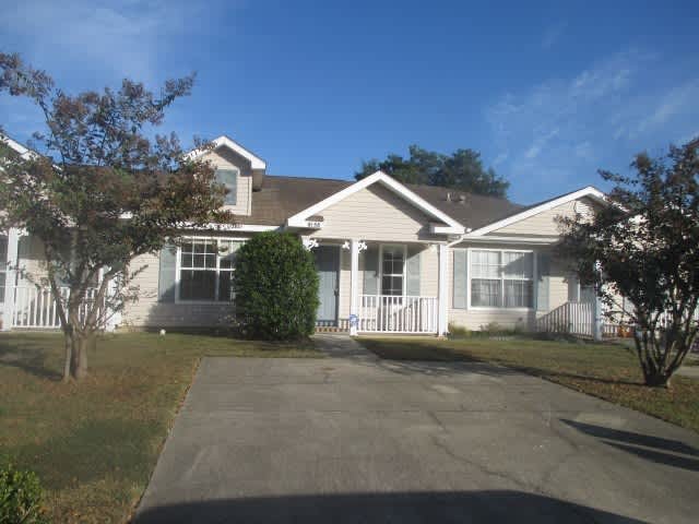 8158 Heirloom Dr. MOVE IN SPECIAL: HALF OFF first full month of rent!!!