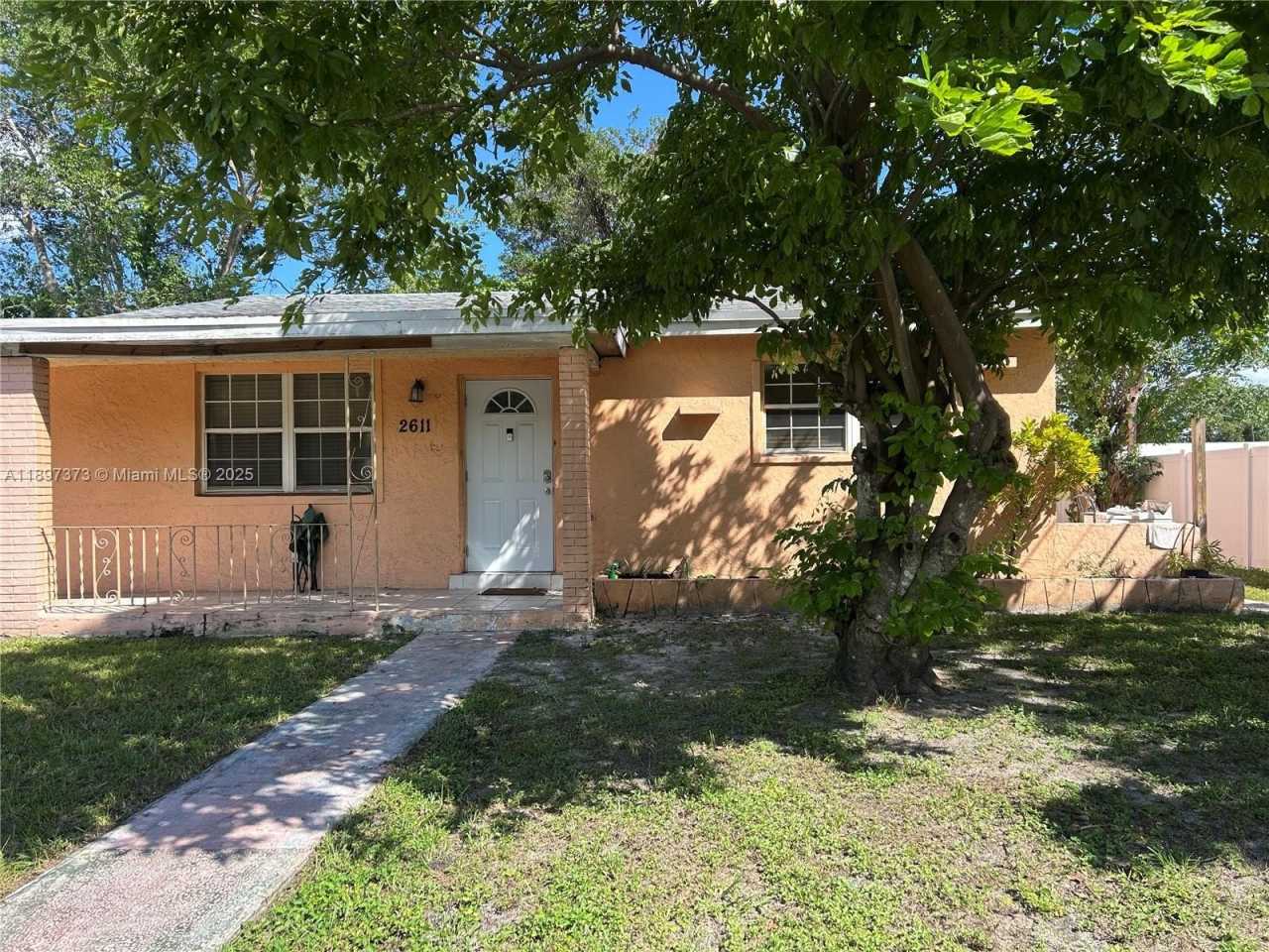 2611 SW 62nd Ave
