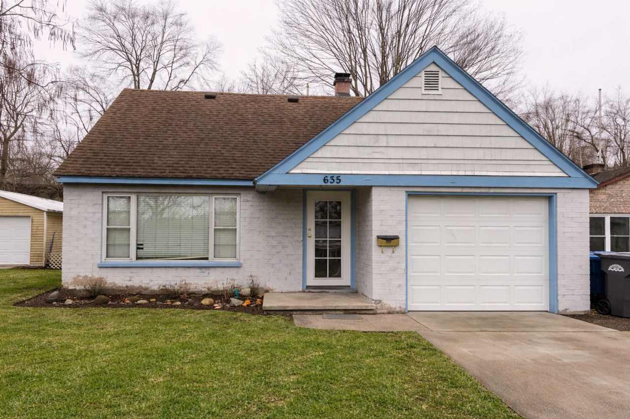 Cozy 2-Bedroom Home In a Peaceful Neighborhood!