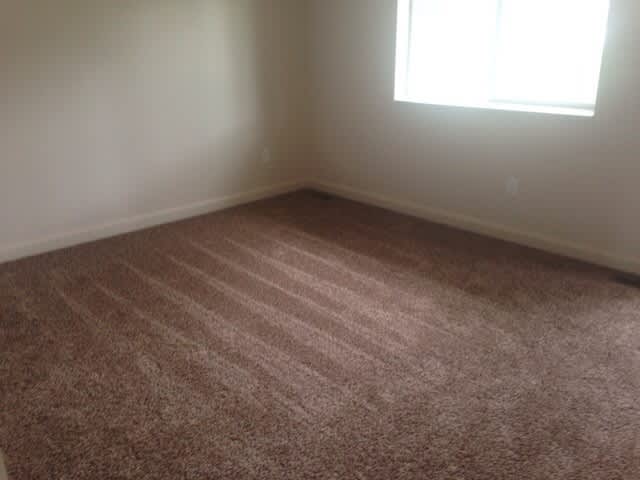 Great 4 Bedroom Townhouse in Ogden for Rent