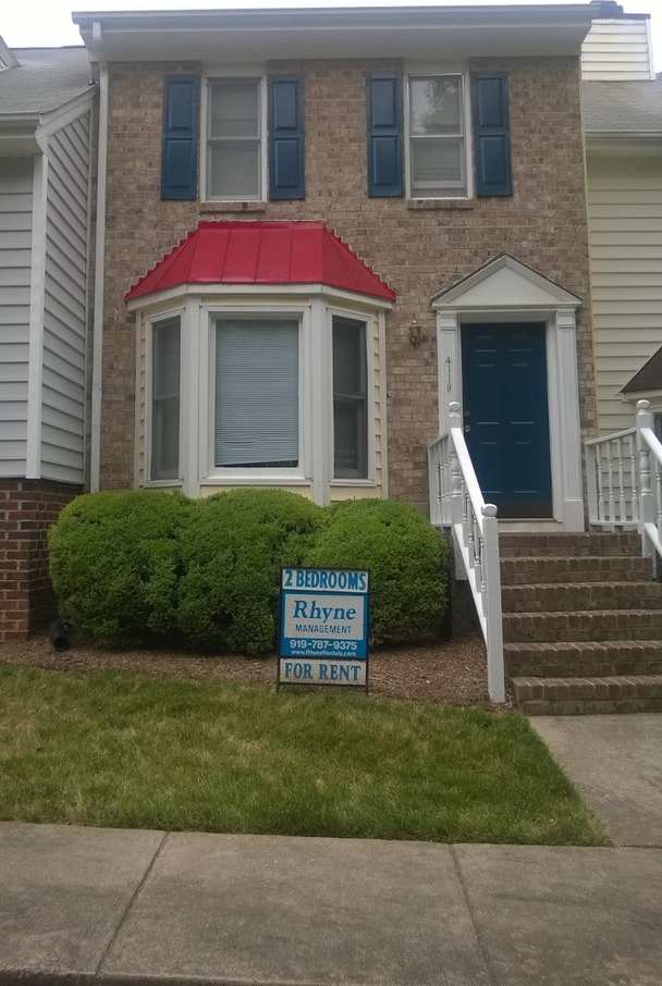 2 bedroom / 2.5 bathroom ~ 4119 Kaplan Dr. ~ Falcon Ridge Townhome Community