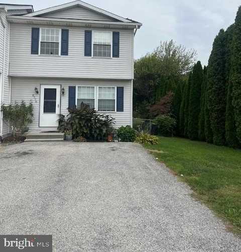 8776 KINGS ROAD