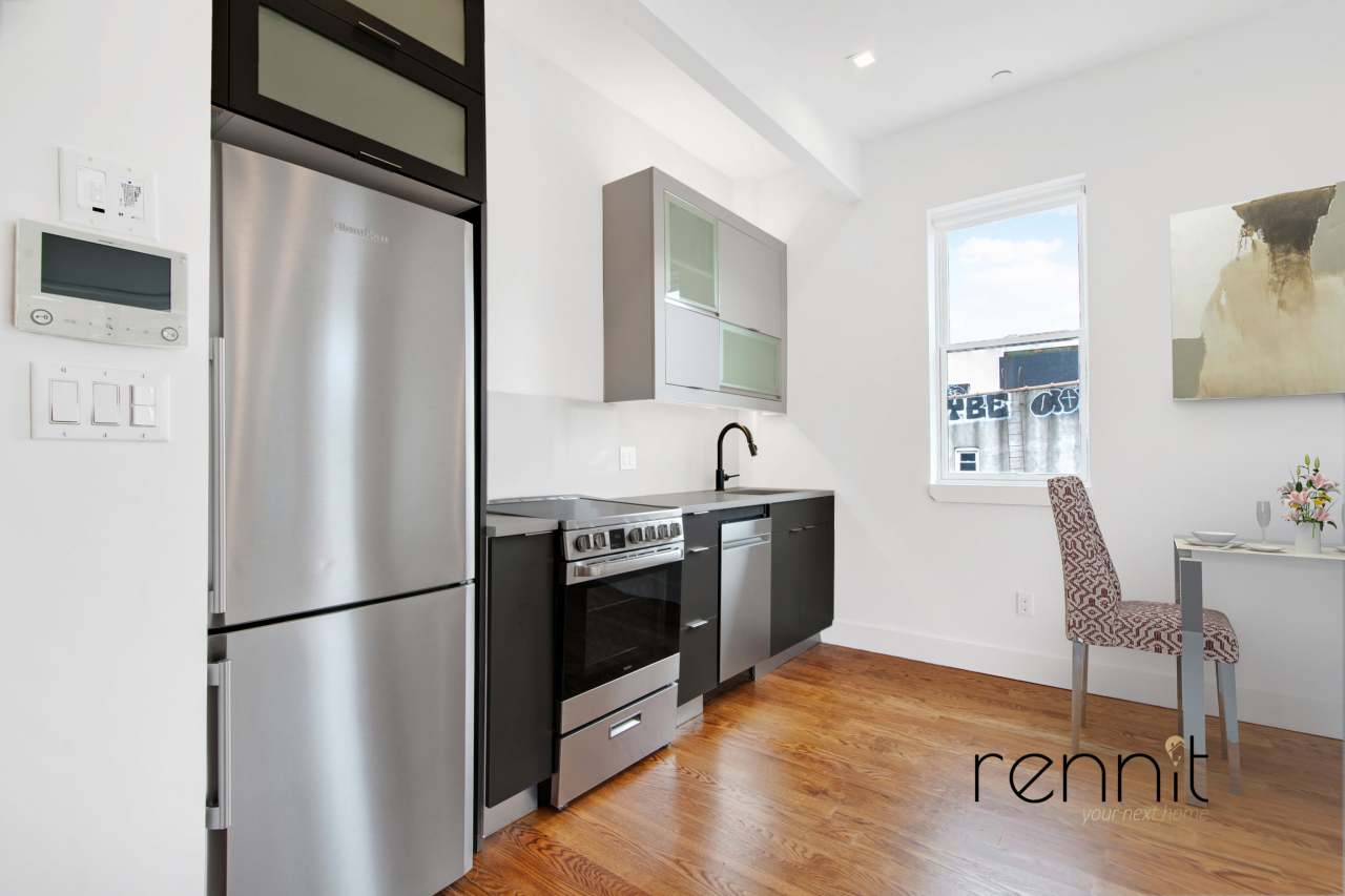 141 Metropolitan Ave