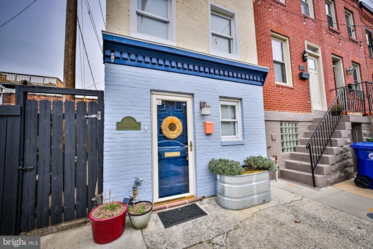 1601 MARSHALL Street