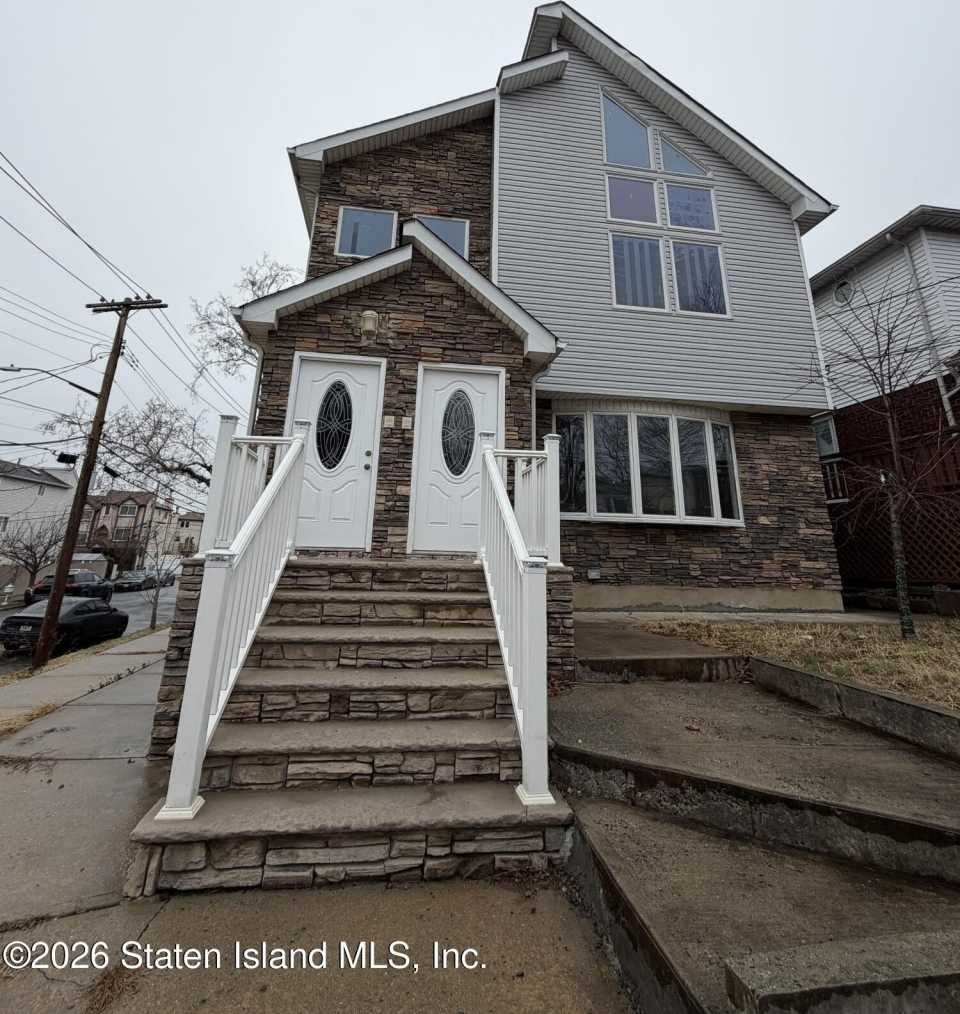 47 Rockwell Avenue unit: 1