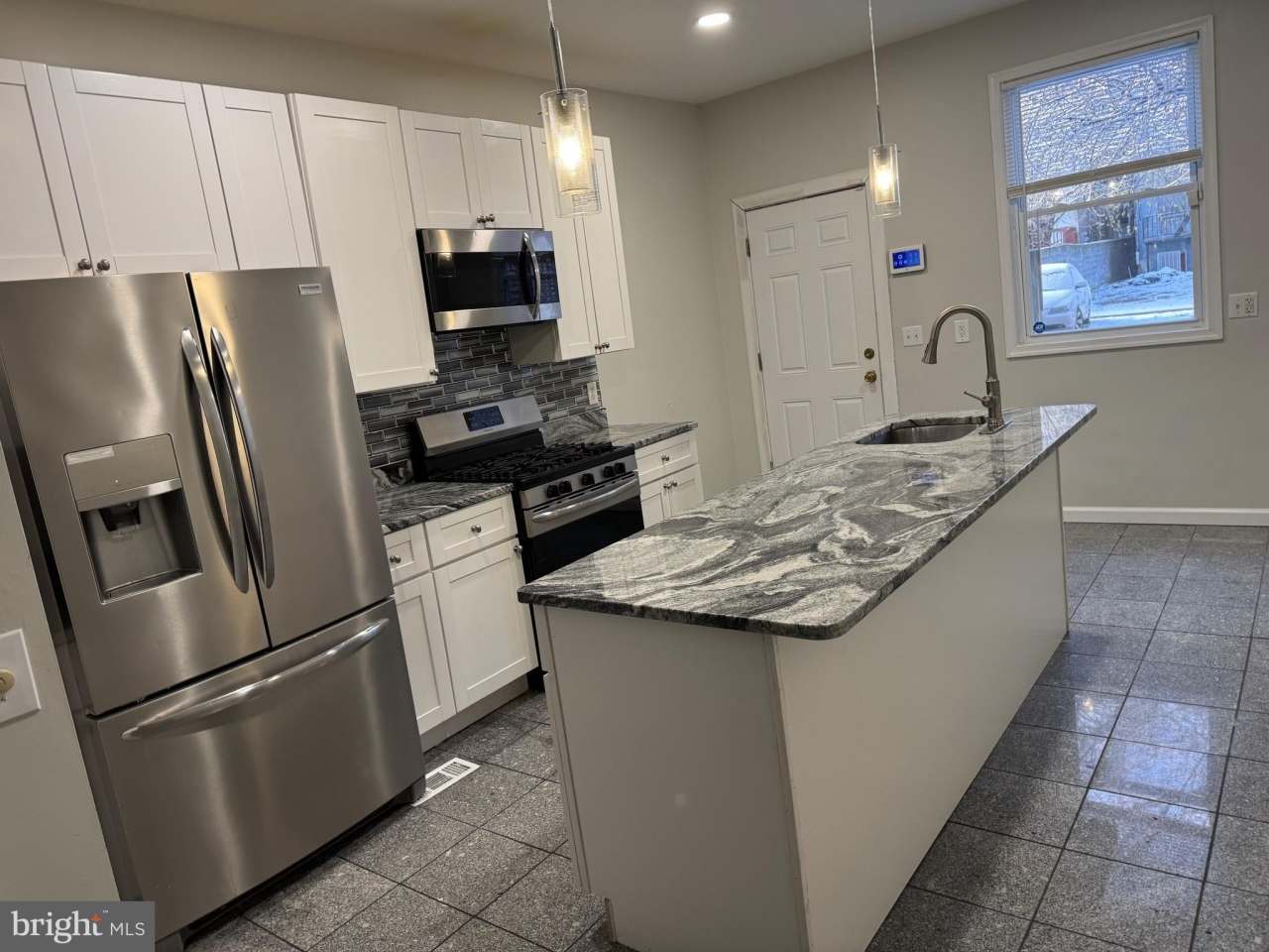 1408 1/2 MADISON AVE