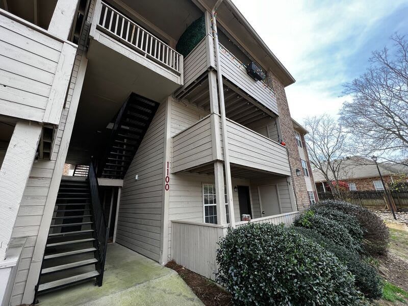 1101 Chapel Creek Dr