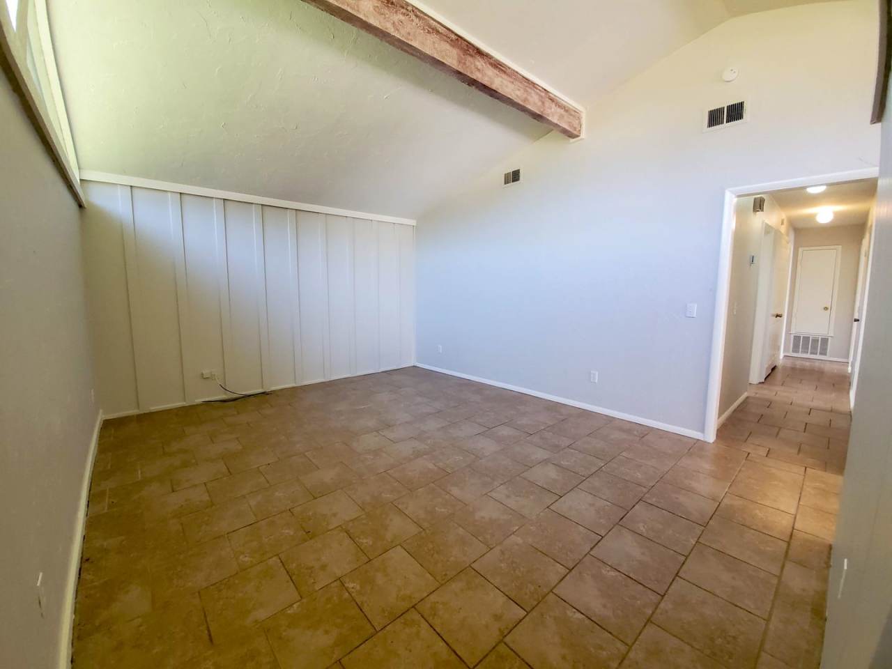 Cute 3 bedroom 1.5 bath home in Shawnee