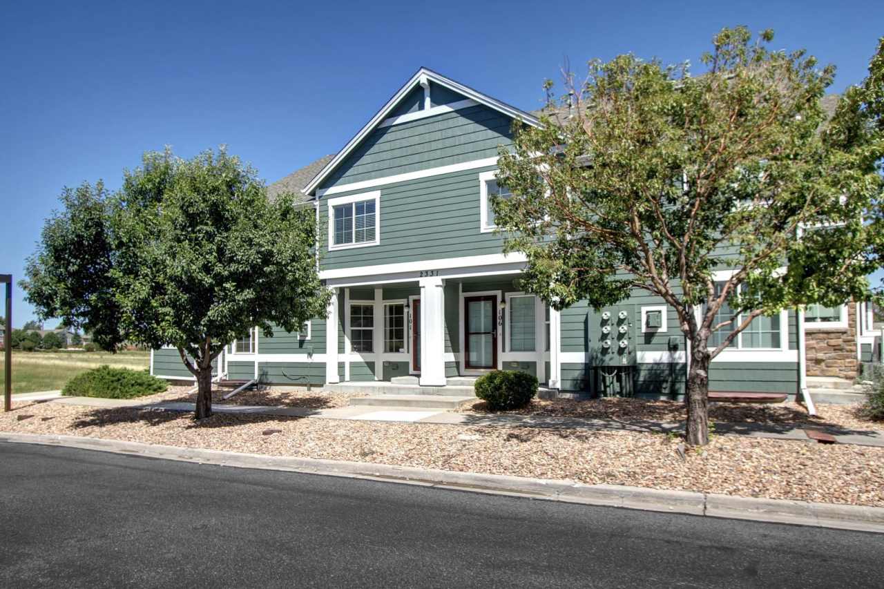 Rare Sapphire Pointe 2 bed townhome for lease great location in Castle Rock.