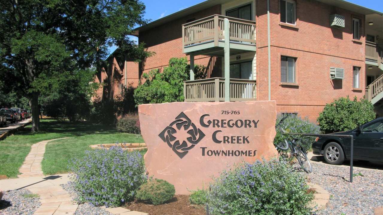 Spacious 2 Bedroom on Arapahoe