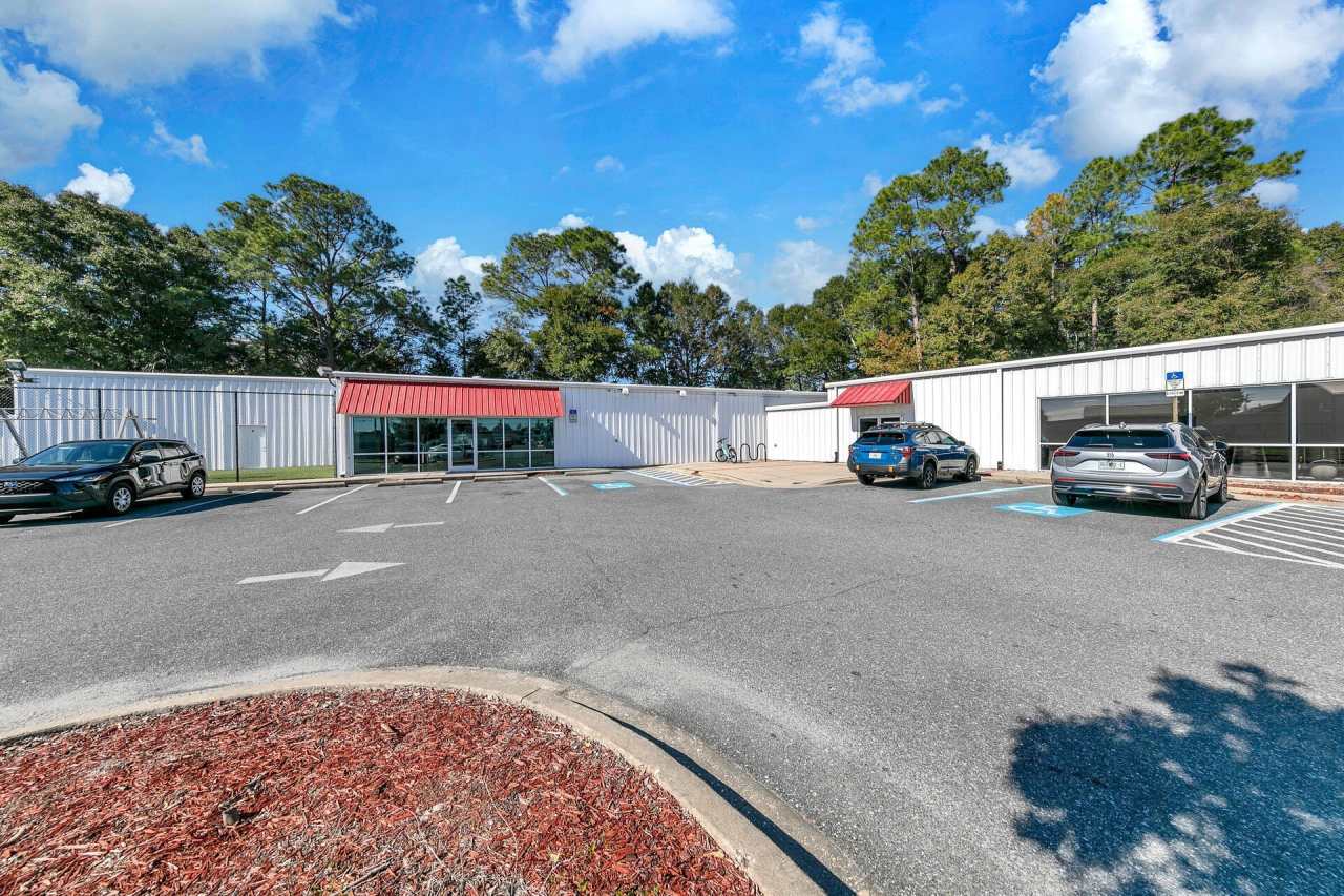 2500 S Ferdon Boulevard