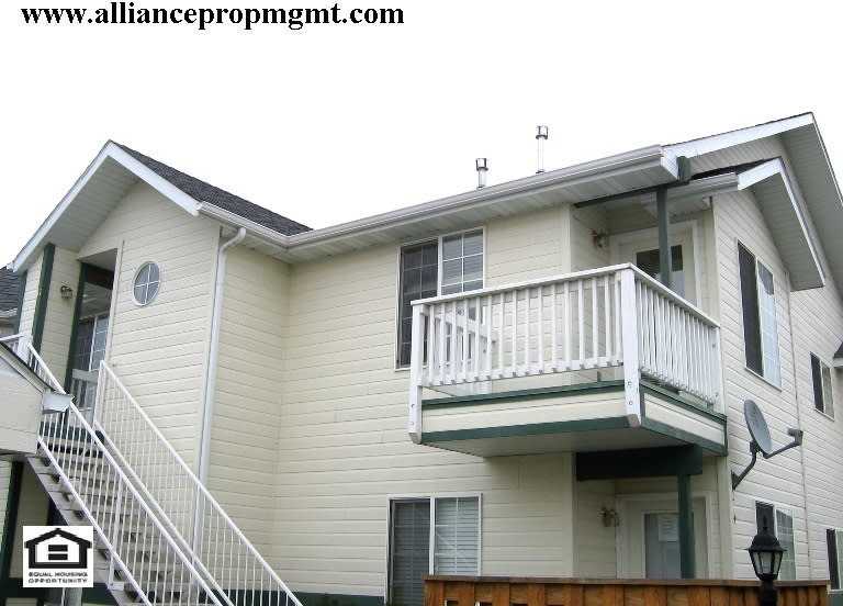 PRICE REDUCED...Cozy upper level 3 bedroom, 2 bath condo.