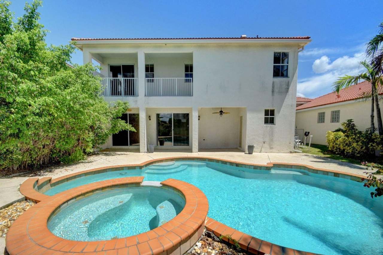 10537 Galleria Street, Wellington, FL 33414