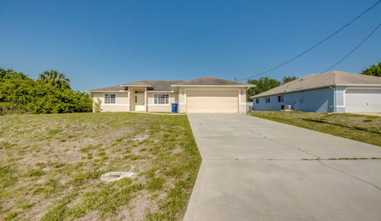 COMING SOON! 3 bedroom 2 bathroom single family home