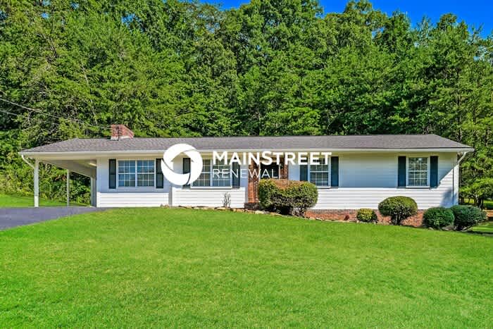 6704 Bay Circle Drive