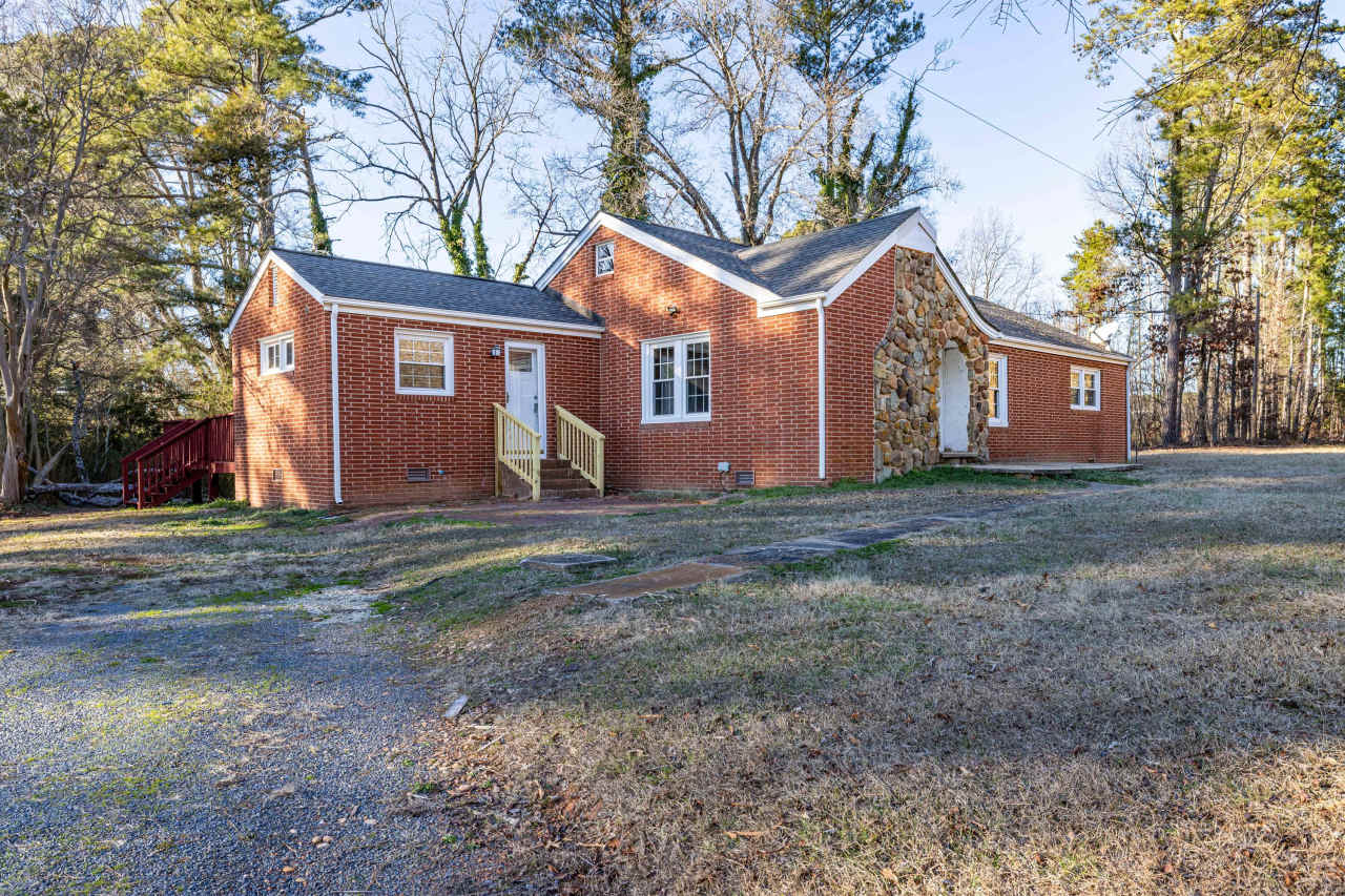 6381 North Carolina 73 W