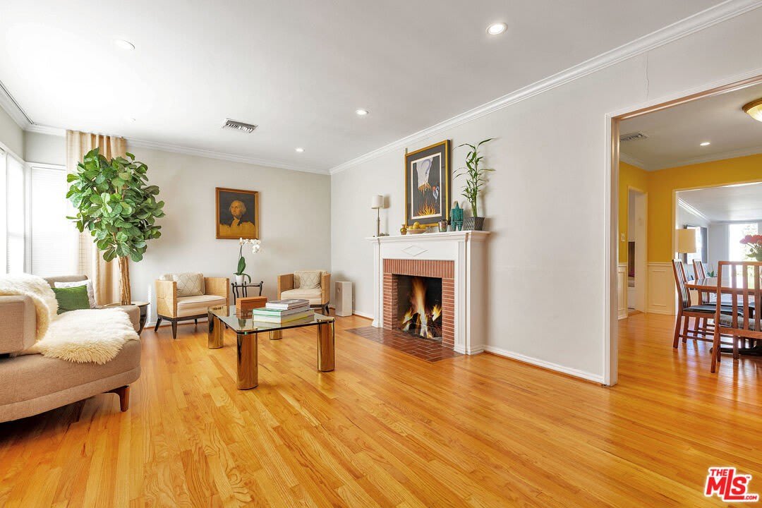 6283 Commodore Sloat Dr