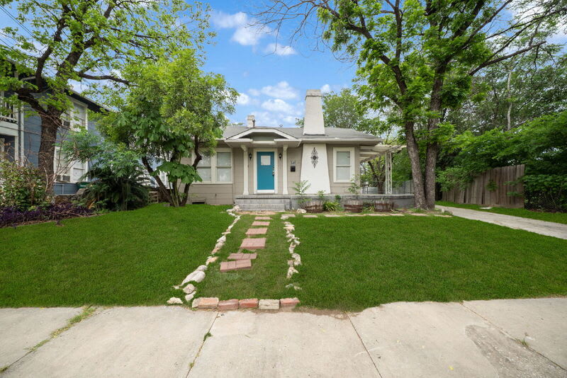 629 East Woodlawn Avenue