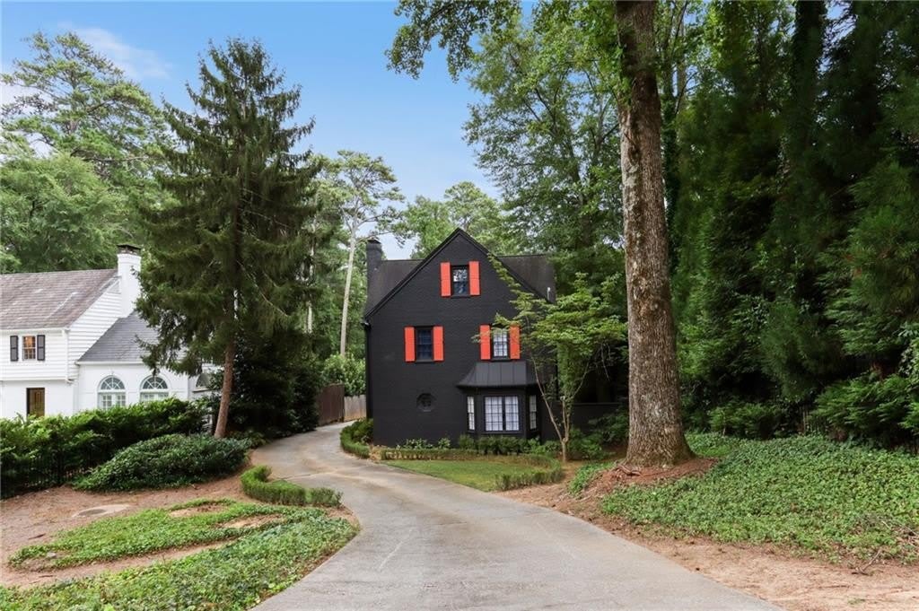 3345 Habersham Road NW