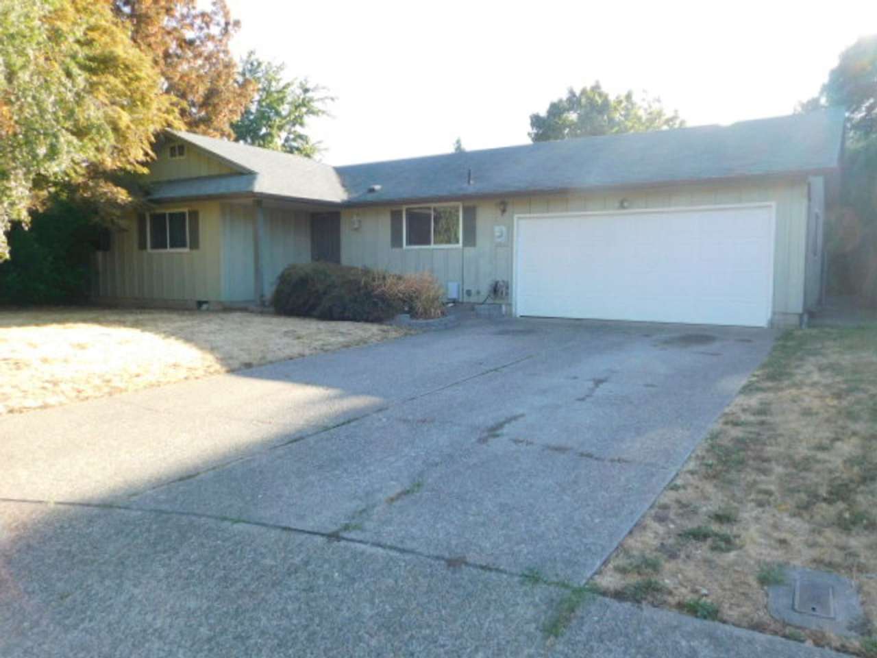 3Bd/1.5Ba Single Story House - For Viewing!