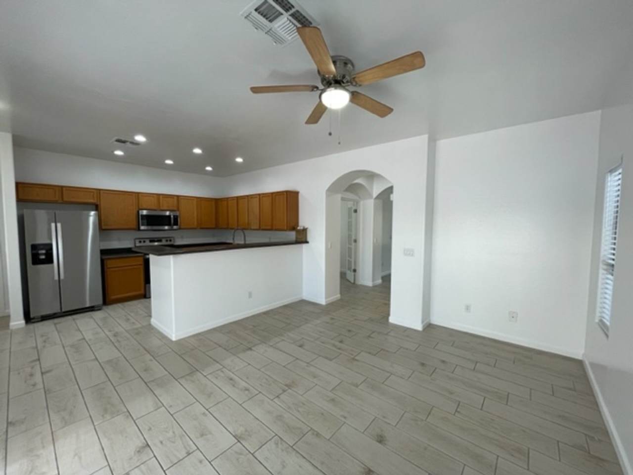 Chandler 3 Bedroom + Den Home | 2.5 Bath | 2-Car Garage | Warner  AZ Ave