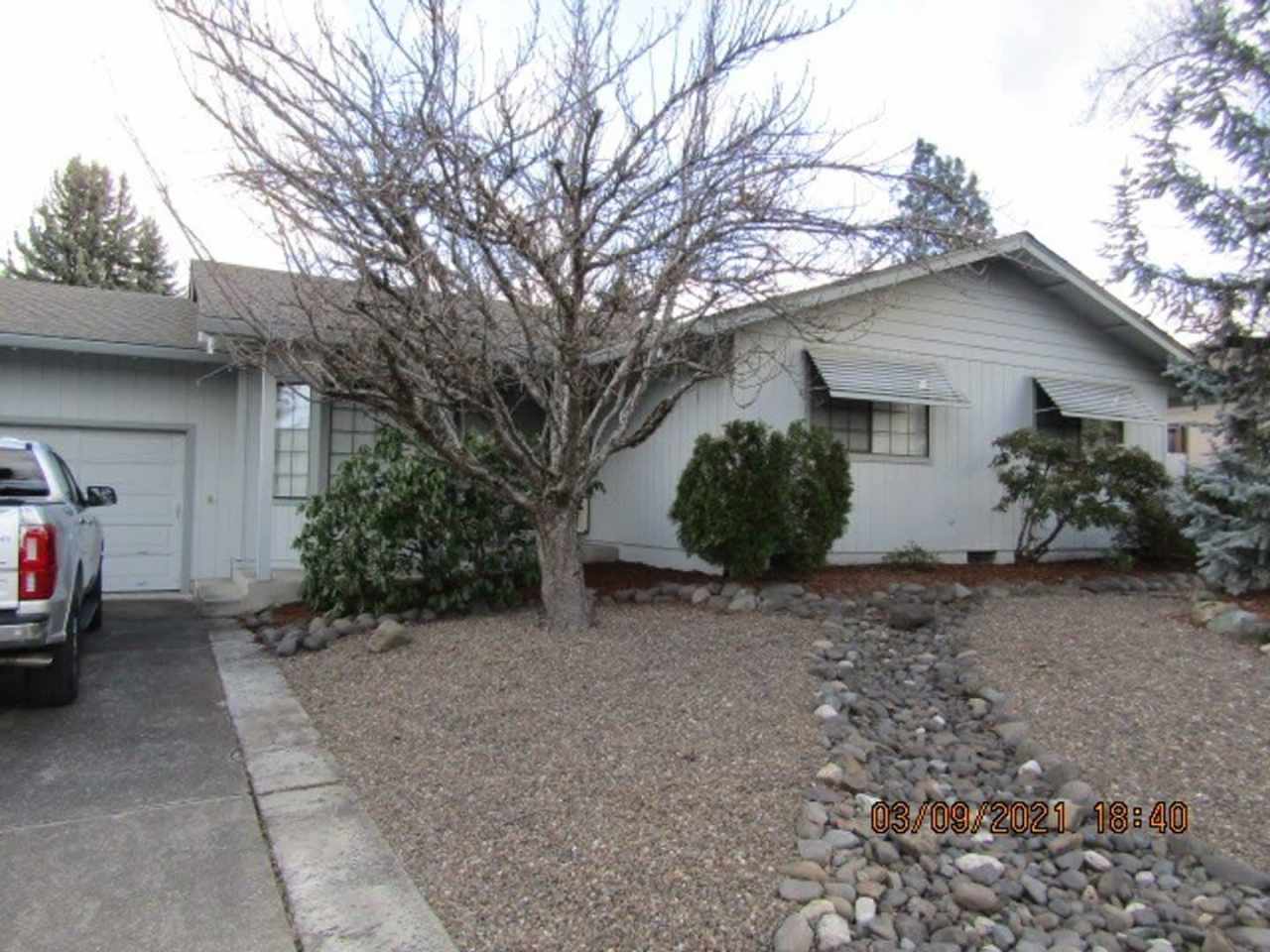 3 bedroom, 2 bathroom, in East Medford
