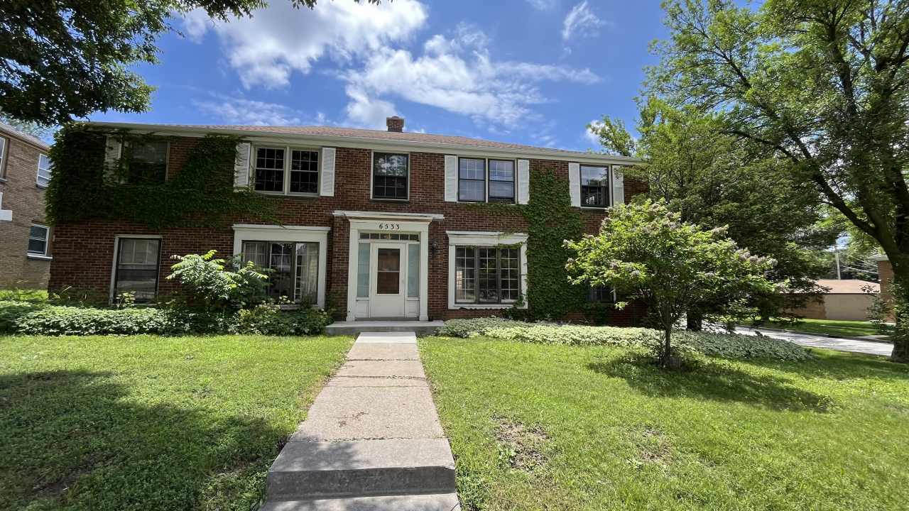 6533 West Center Street