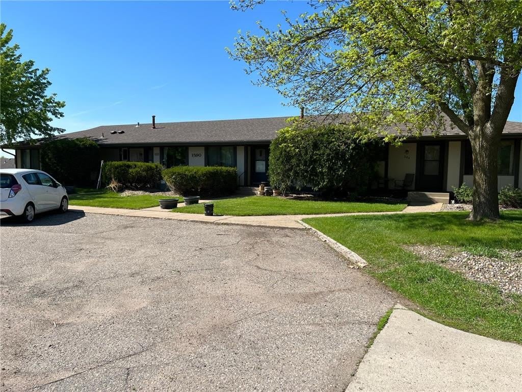 1590 Commercial Avenue