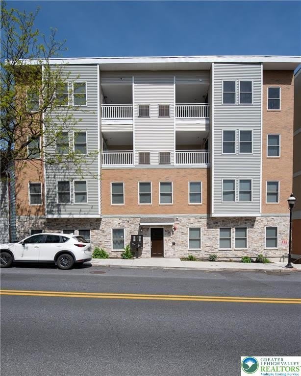 623 629 Walnut Avenue unit: C2