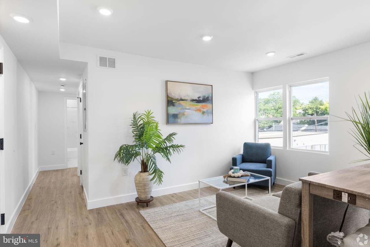 324 61ST Street NE unit: 4