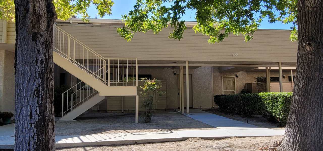 Ventura 2+1 Apartment w/ One car garage