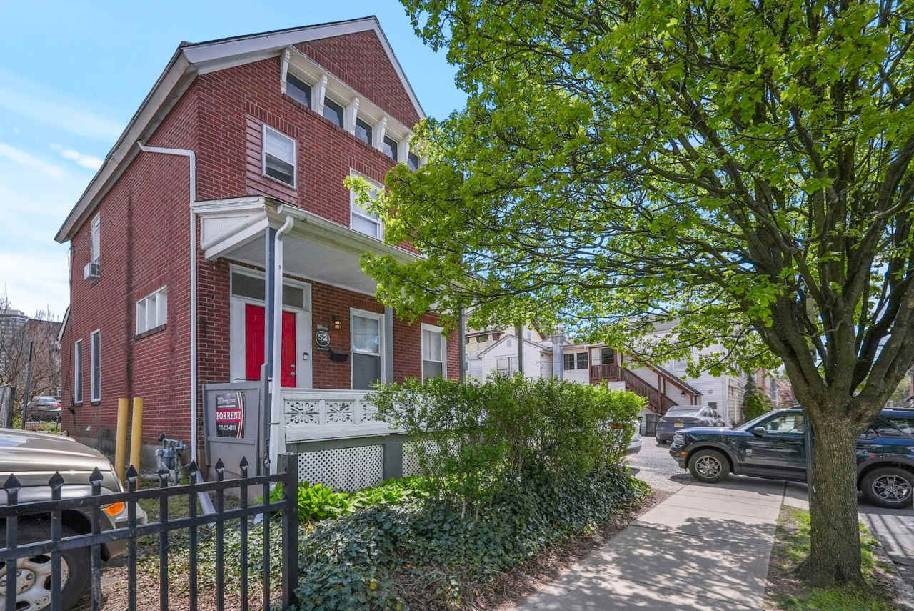 4 bedrooms, 2 bathrooms, legal for 8 people