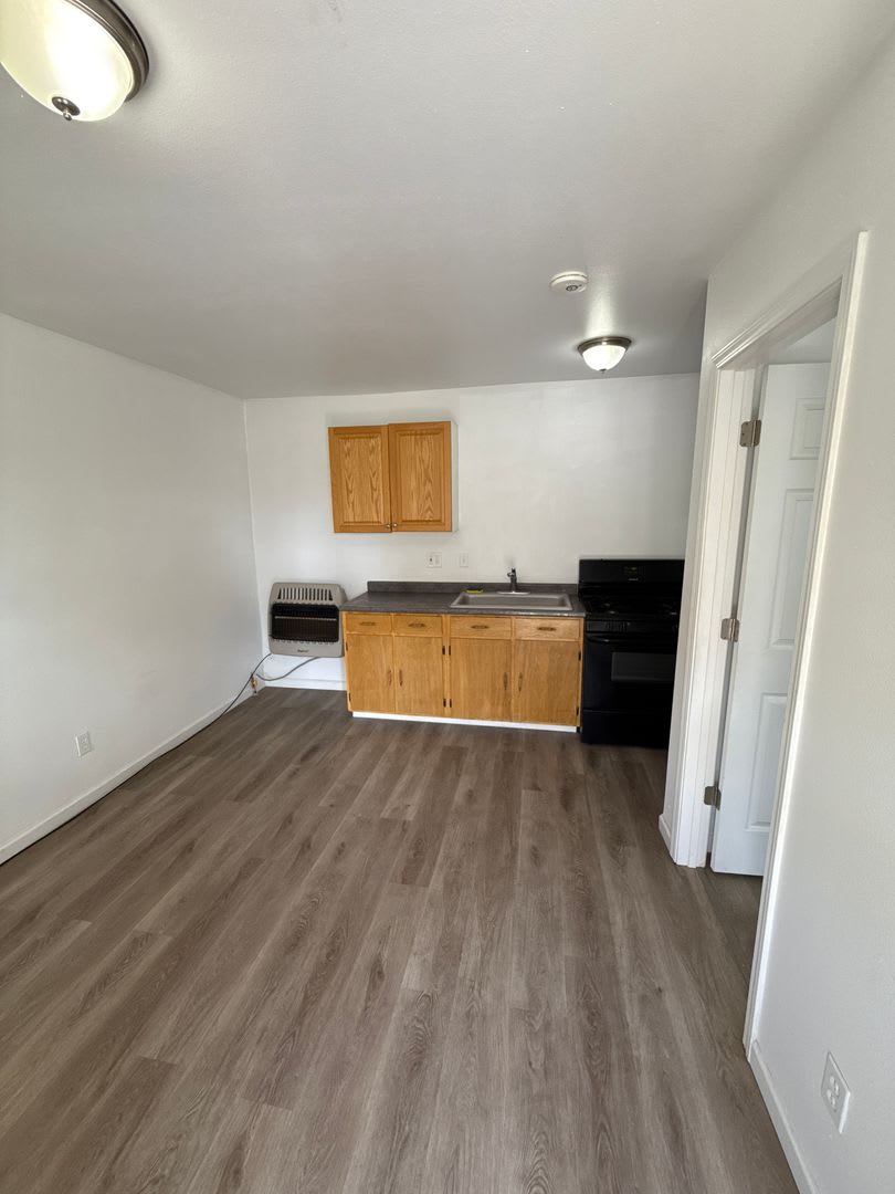 2.2 Miles to Oregon Tech and Sky Lakes Medical Center! Newly renovated 1bdrm - APPLICATION PENDING