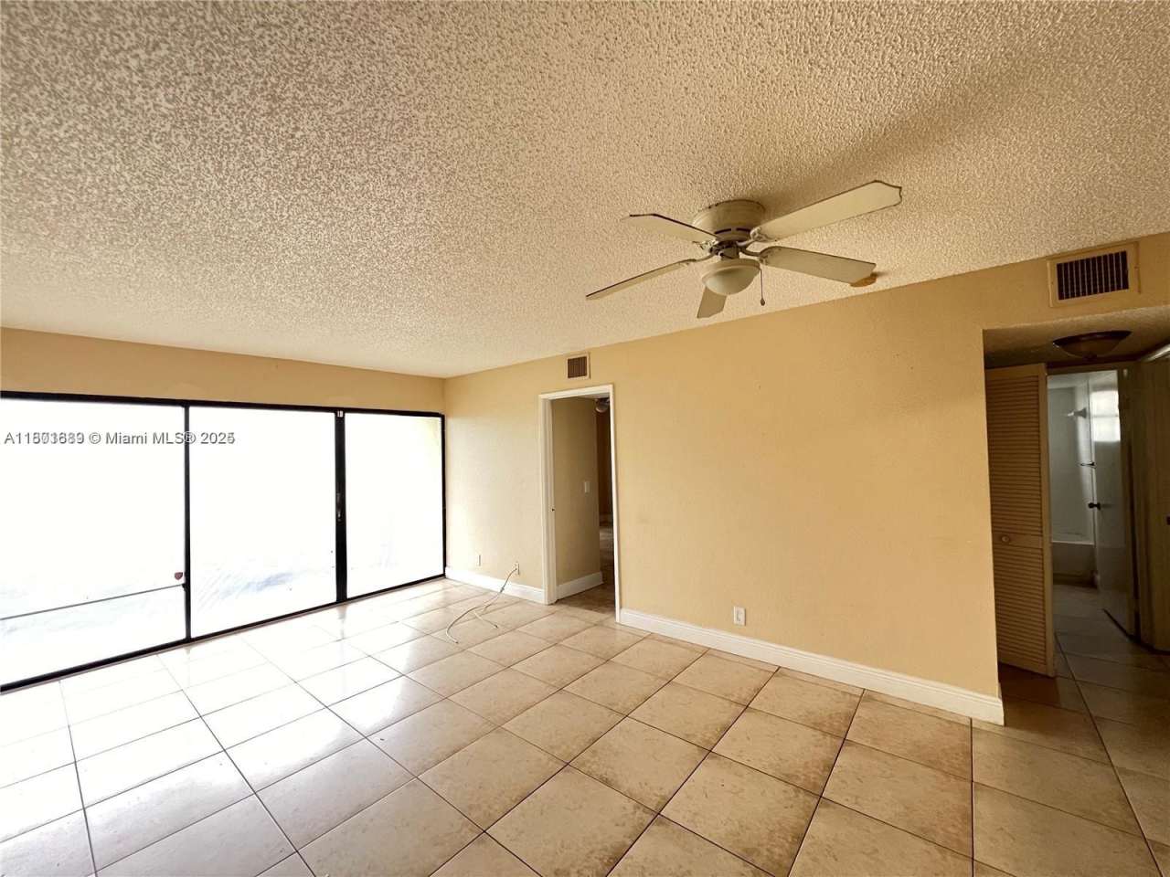 1523 Lake Crystal Dr