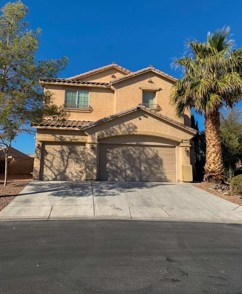 Must See 5 Bedroom Home!