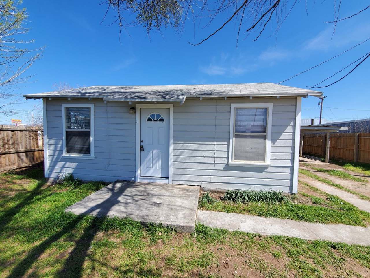 Remodeled 4 Bedroom Home!!!